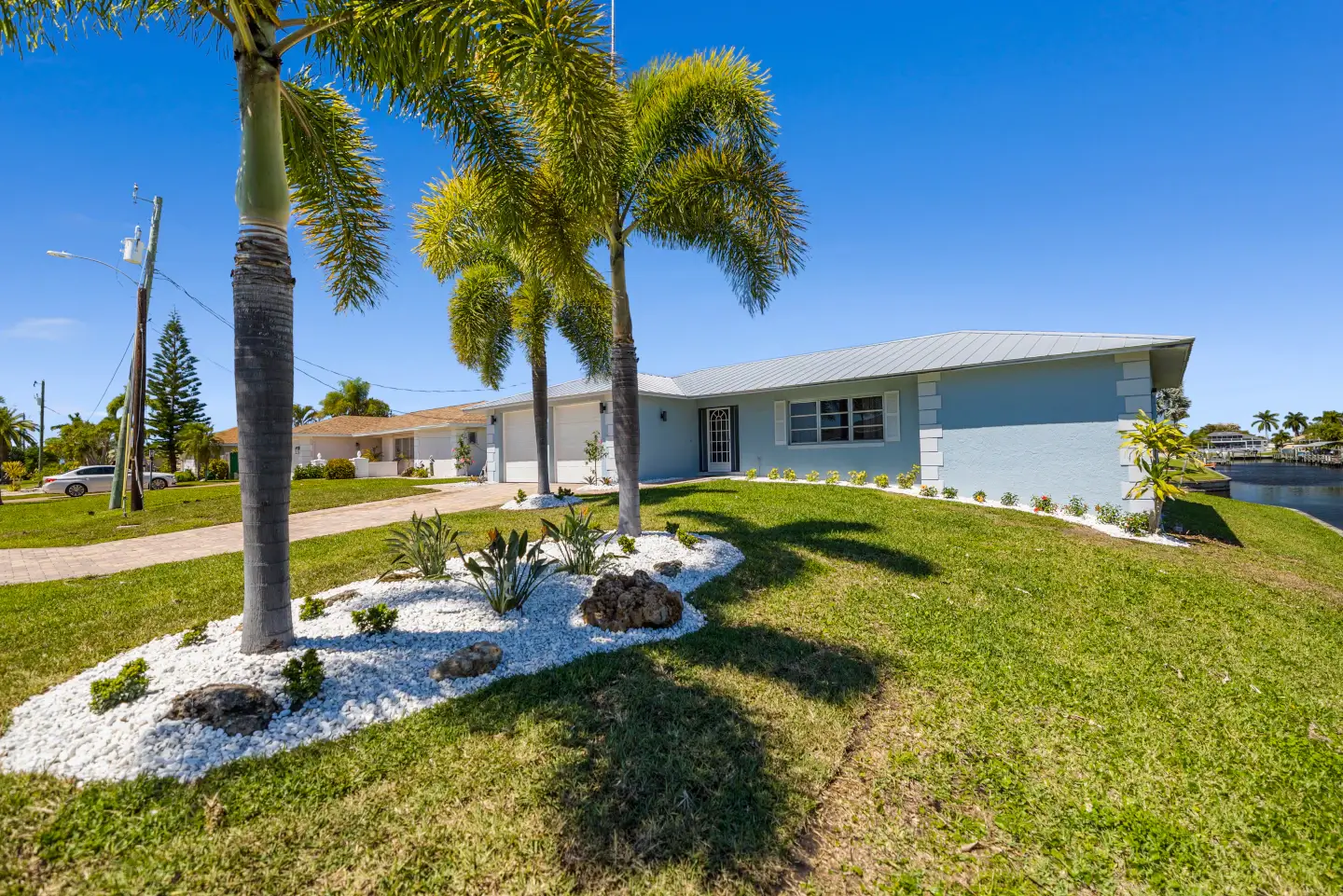 House Images - Vacation Rentals in SWFL! - Waterfront Oasis | Splash Vacation Properties 0
